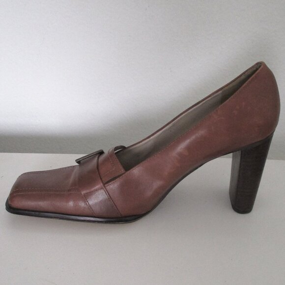BCBGirls Womens Tan Leather 3" Heel Pump - Size 6M or 36 EUR - Picture 5 of 10